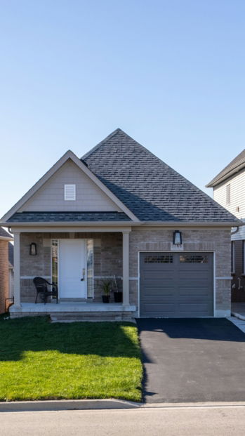 gray and white concrete house